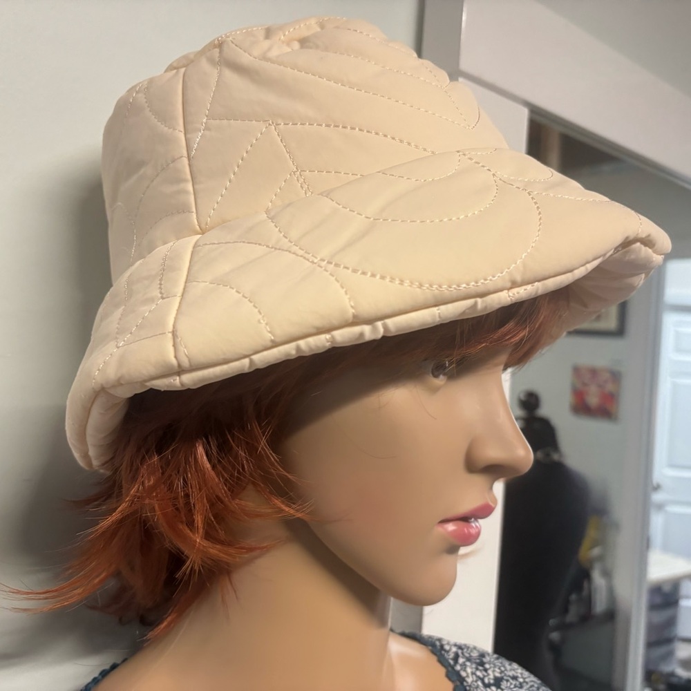 NWT❤️Lack of Color Quilted Bucket Hat-M/L - Picture 3 of 6